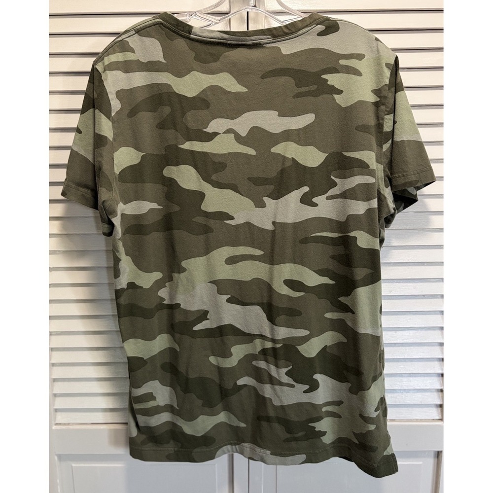 VS PINK Green Camo Round Neck Short Sleeve Top Size L Logo Sequin Graphic Flower - Picture 5 of 7